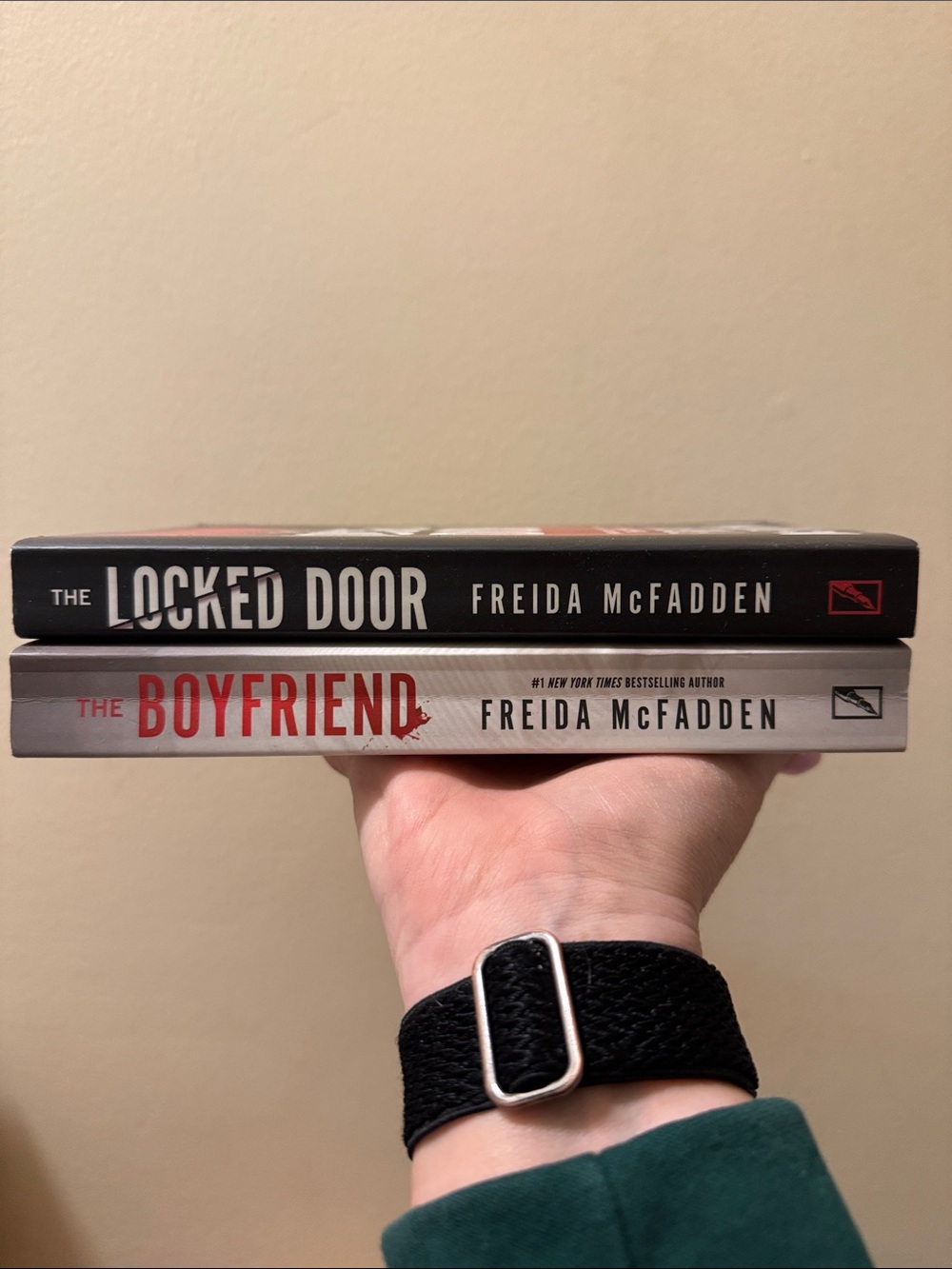 Freida McFadden 2 Book Set
